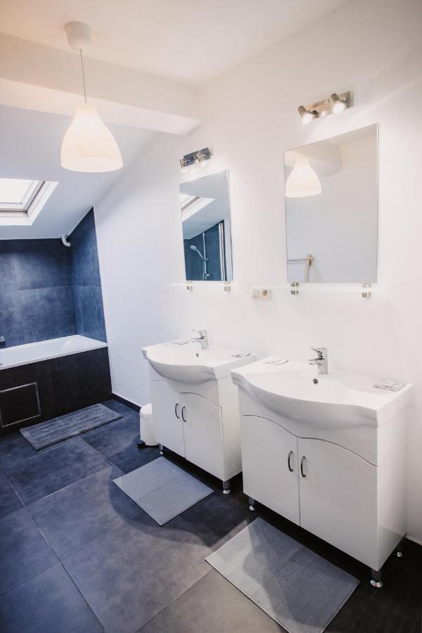 Beautiful Apartments In Porte De Namurブリュッセル エクステリア 写真